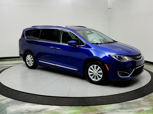 2018 Chrysler Pacifica Touring-L Plus