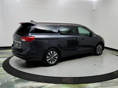 Gray 2016 Kia Sedona SX