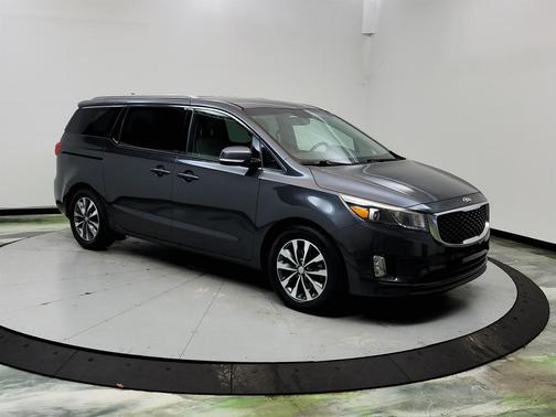 Gray 2016 Kia Sedona SX