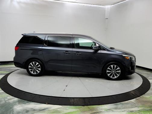Gray 2016 Kia Sedona SX