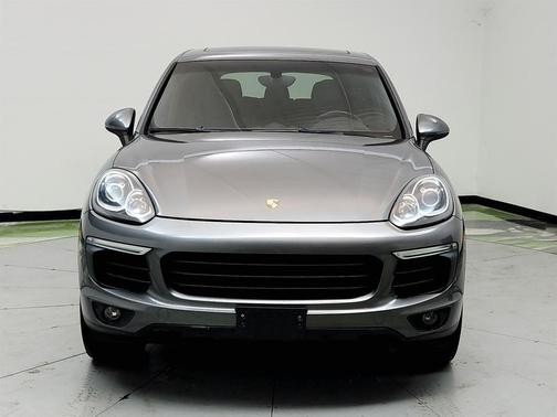 Gray 2016 Porsche Cayenne Cayenne