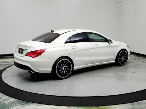 2015 Mercedes-Benz CLA-Class Base