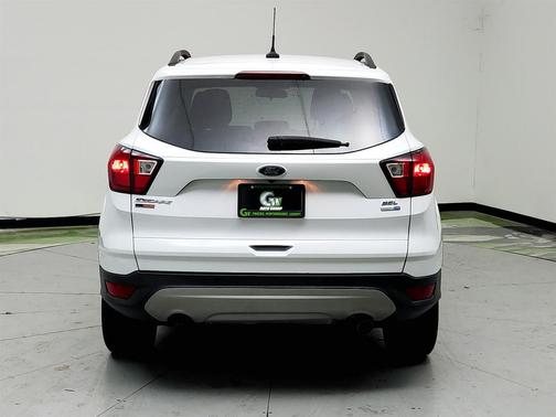 White 2019 Ford Escape SEL