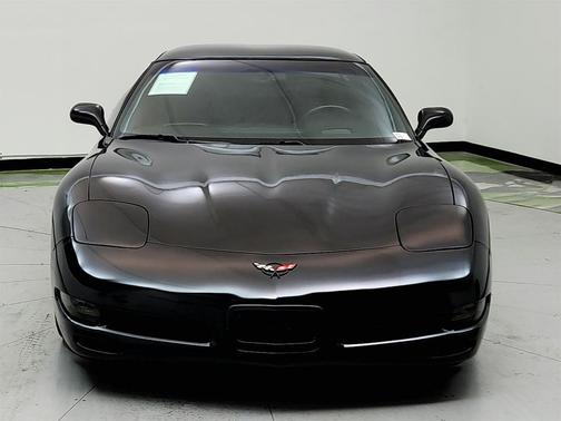 2001 Chevrolet Corvette Base