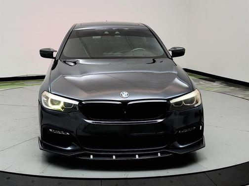Gray 2018 BMW 540 540i