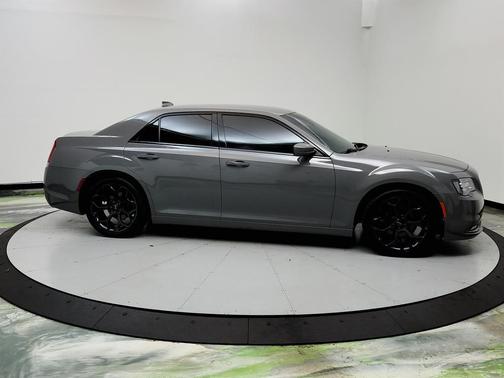 2019 Chrysler 300 S