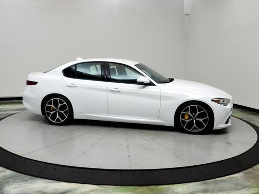 White 2018 Alfa Romeo Giulia Ti Sport