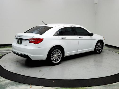 White 2012 Chrysler 200 Limited