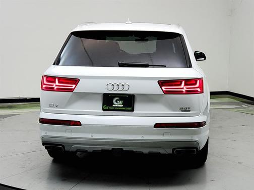 White 2018 Audi Q7 3.0T Prestige