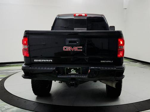 2016 GMC Sierra 2500 Denali