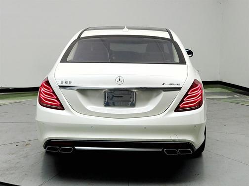 White 2014 Mercedes-Benz S-Class S63