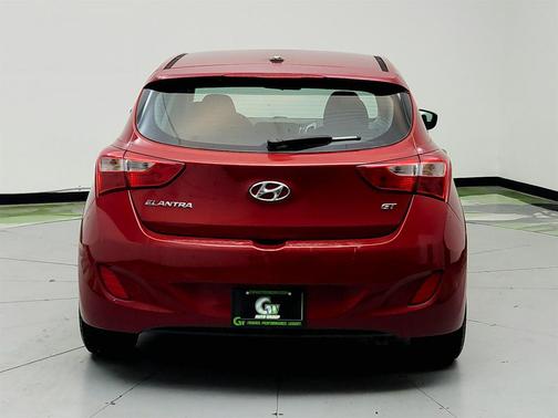 Red 2016 Hyundai Elantra GT Base