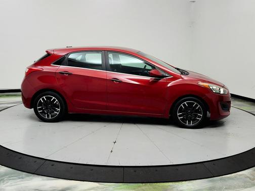Red 2016 Hyundai Elantra GT Base