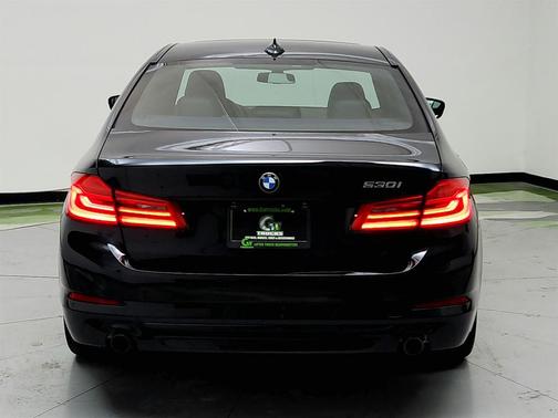 2018 BMW 530 530i