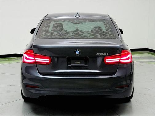 2017 BMW 320 i