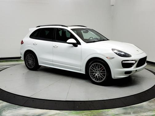 2013 Porsche Cayenne GTS