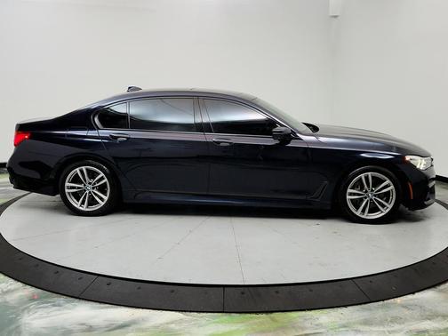 2017 BMW 740 740i