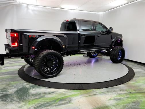 2022 Ford F-450 Platinum