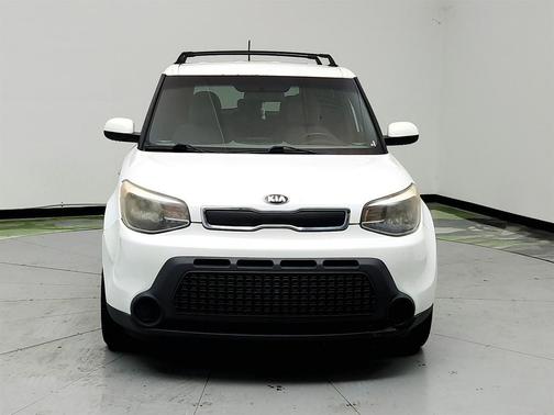 White 2014 Kia Soul Base