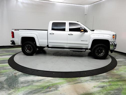 White 2017 GMC Sierra 2500 SLT