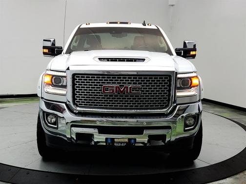 White 2017 GMC Sierra 2500 SLT