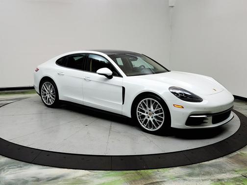 2019 Porsche Panamera 4
