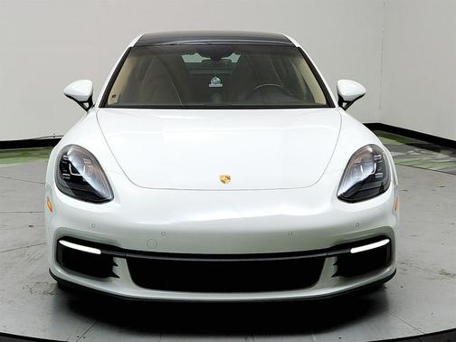 2019 Porsche Panamera 4