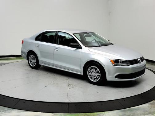 Aluminum 2011 Volkswagen Jetta SE