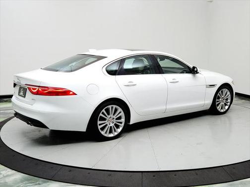 2019 Jaguar XF 25t Prestige