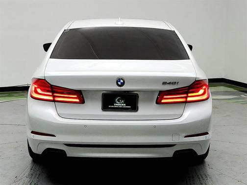 2019 BMW 540 540i