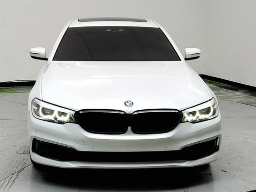 2019 BMW 540 540i