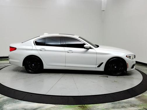 2019 BMW 540 540i