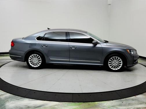 2016 Volkswagen Passat 1.8T SE