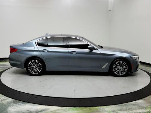2019 BMW 530 530i