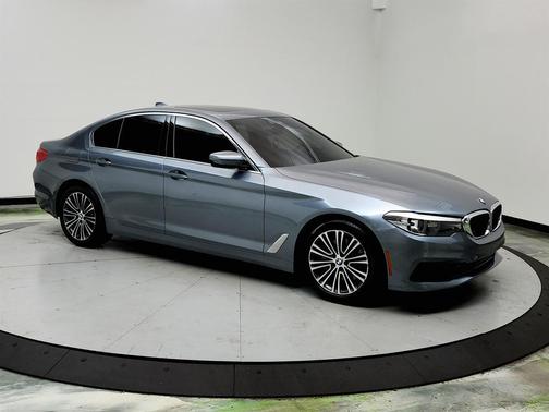 2019 BMW 530 530i