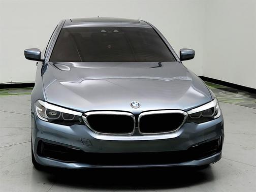 2019 BMW 530 530i