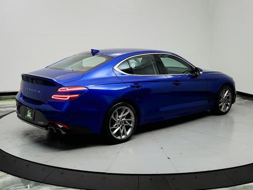 2022 Genesis G70 2.0t