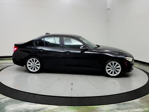 Black 2018 BMW 320 i