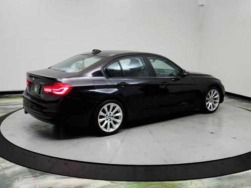 Black 2018 BMW 320 i