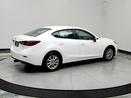 White 2016 Mazda Mazda3 i Sport