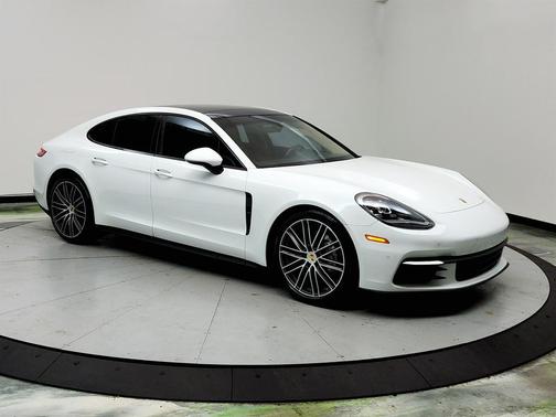 2019 Porsche Panamera Base