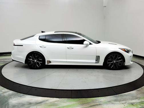 White 2018 Kia Stinger Premium
