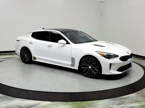 White 2018 Kia Stinger Premium