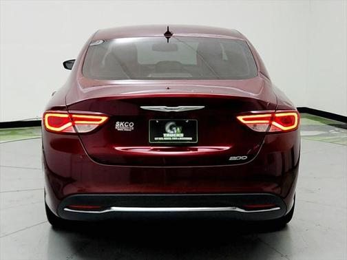 2016 Chrysler 200 Limited