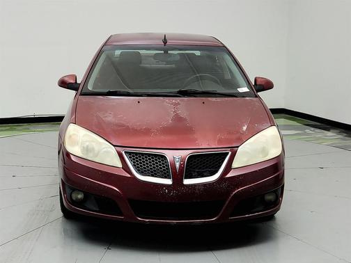 Red 2009 Pontiac G6 SE