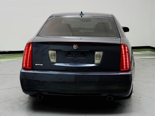 2010 Cadillac STS Luxury