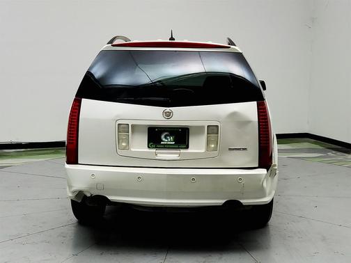 White 2009 Cadillac SRX V6