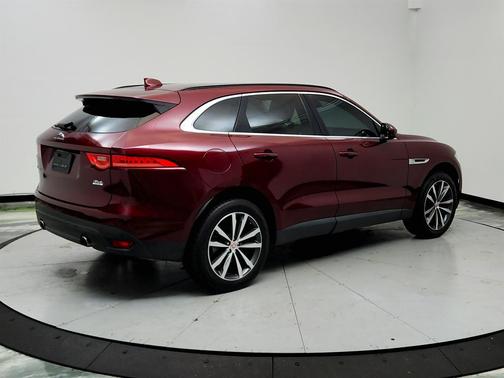 2017 Jaguar F-PACE 35t Prestige