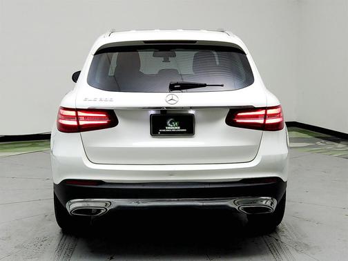 2018 Mercedes-Benz GLC 300 Base