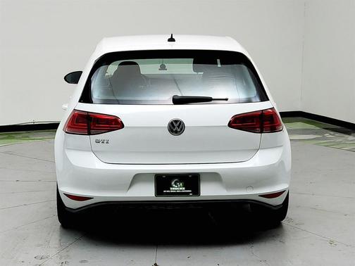 2017 Volkswagen Golf GTI 2.0T S 4-Door